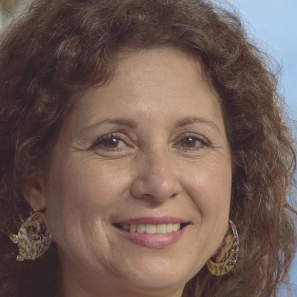 Portrait de Sophie Martineau, experte en éclairage créatif