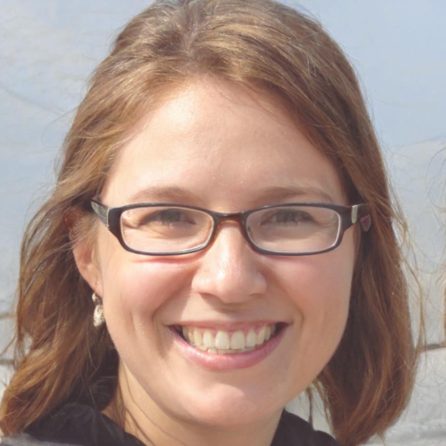 Portrait de Camille Moreau, formatrice spécialisée en éclairage naturel